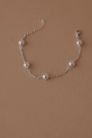 SILVER PEARL STATION BRACELET