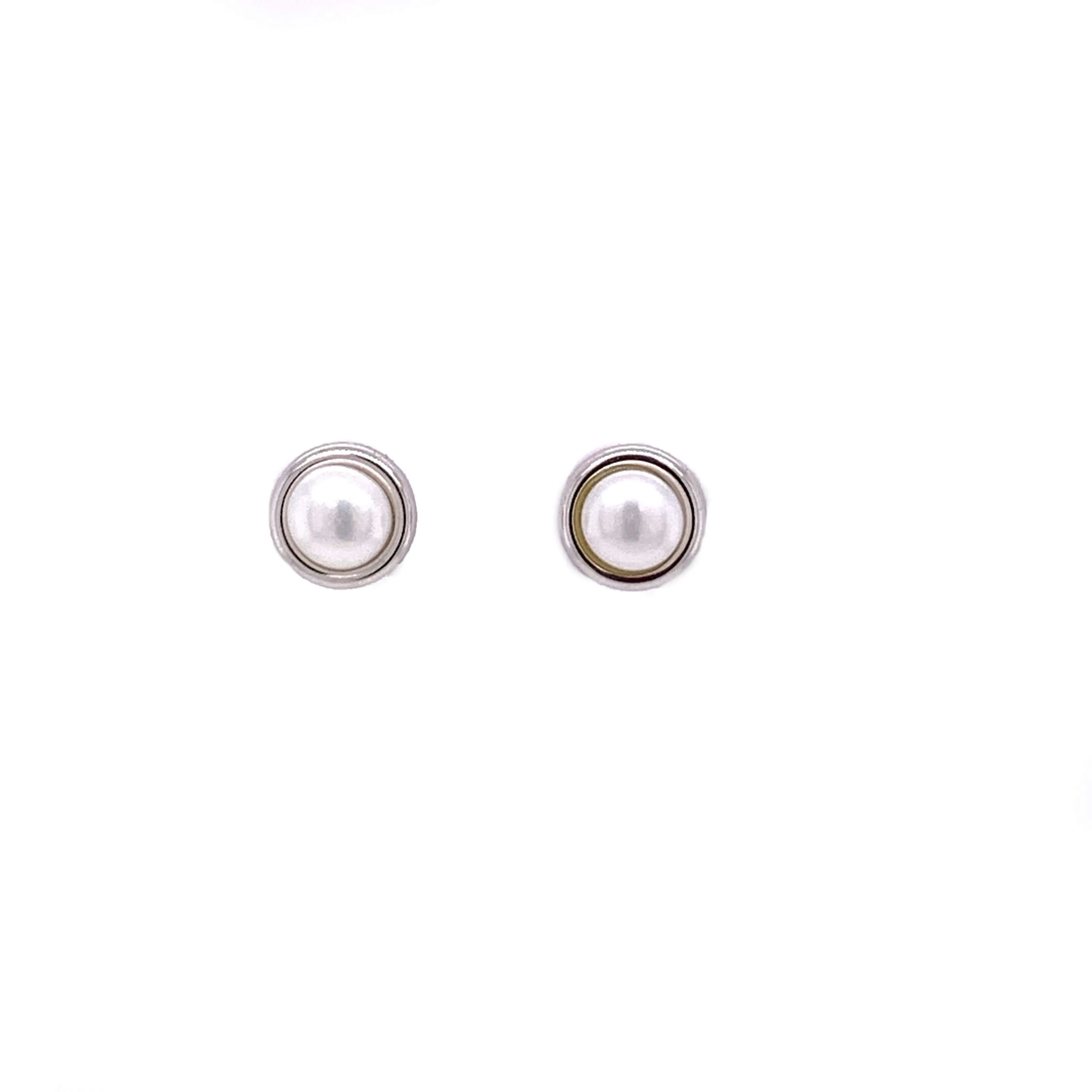 Small Flat Pearl Earring With Metal Halo
