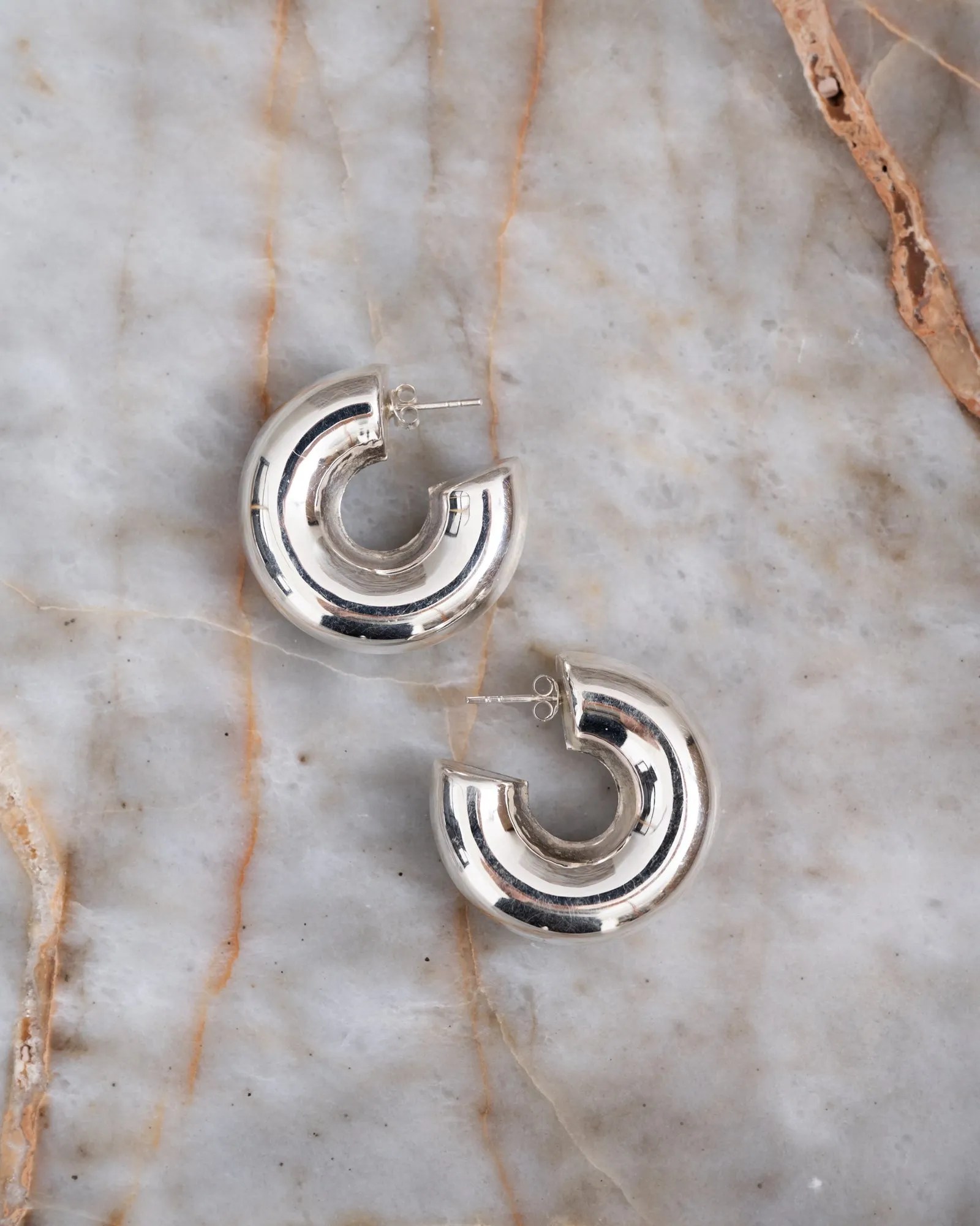 TILTIL Single Hoop Silver Shiny Billy